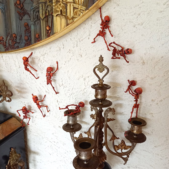 Danse macabre, grand tondo, vue 1