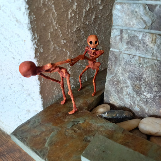 Danse macabre, grand tondo, vue 3